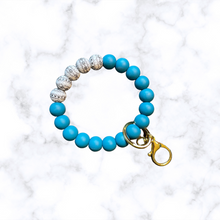 Load image into Gallery viewer, Sweater Weather Wristlet